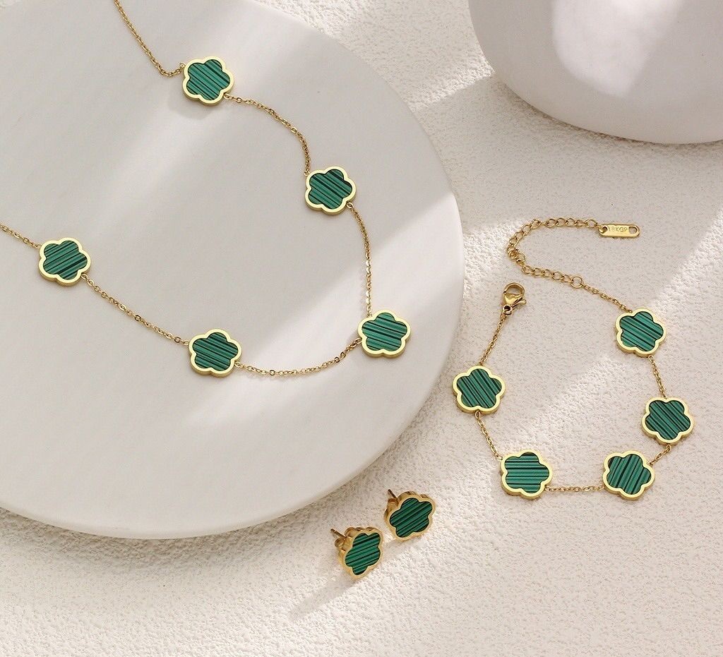 Màu xanh lá tương sinh mệnh Hỏa Glosbe & Co