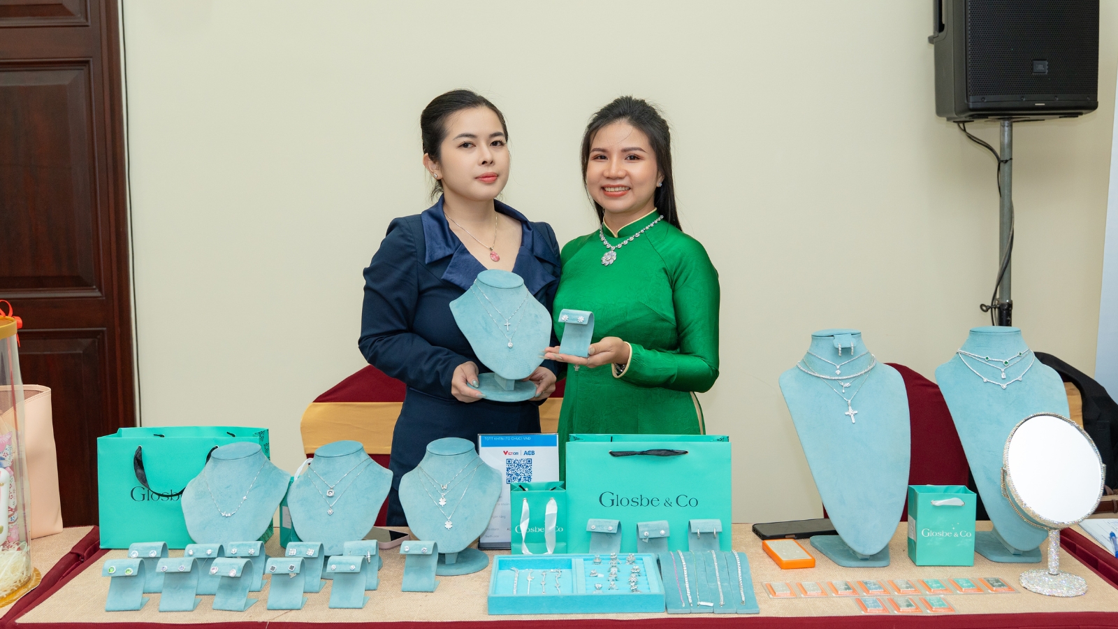 Trang sức Glosbe & Co tại Hội Doanh Nhân Sài Gòn - Chi Hội 3