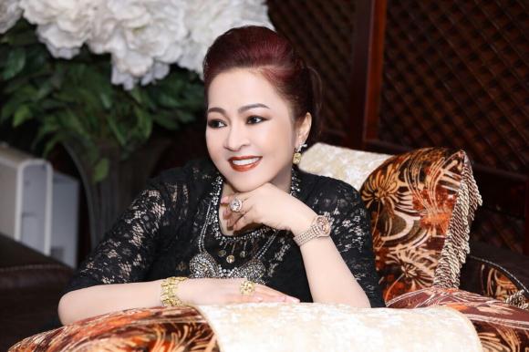 CEO Phương Hằng