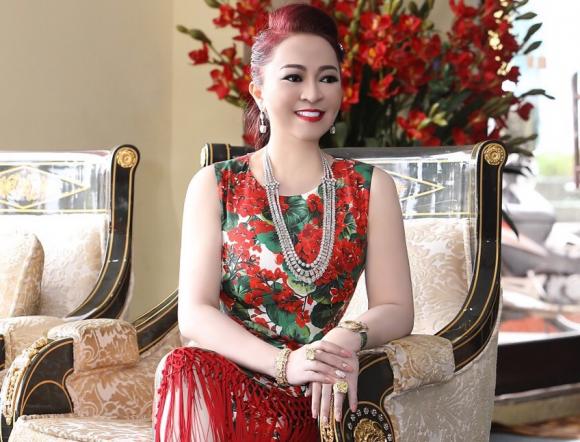 CEO Phương Hằng