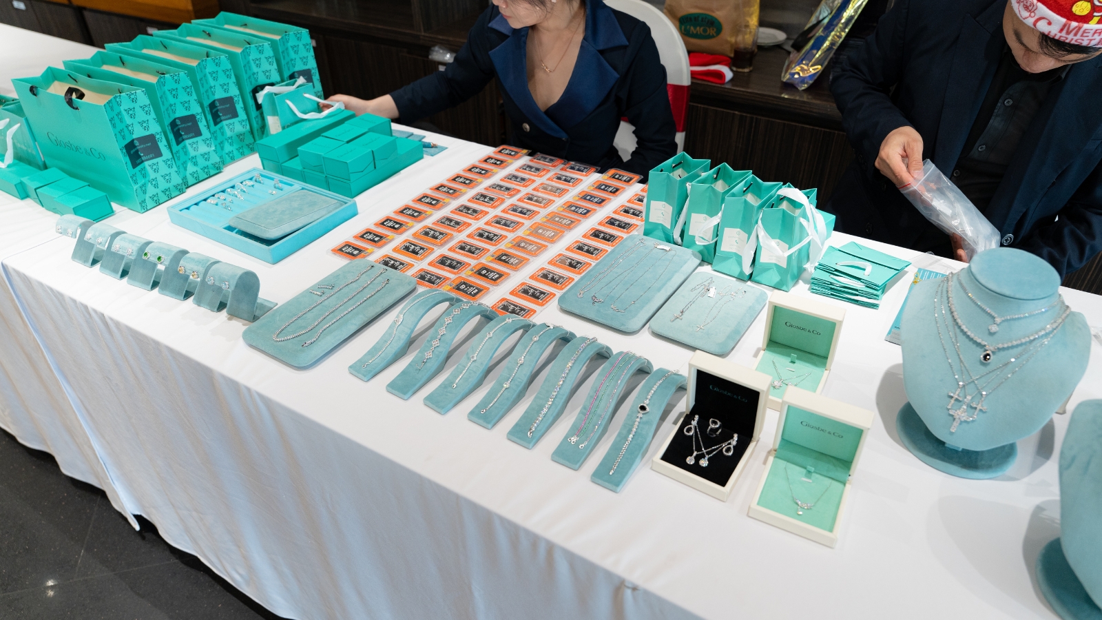 Trang sức Glosbe & Co tại sự kiện BNI BizLink Chapter 23.12.25