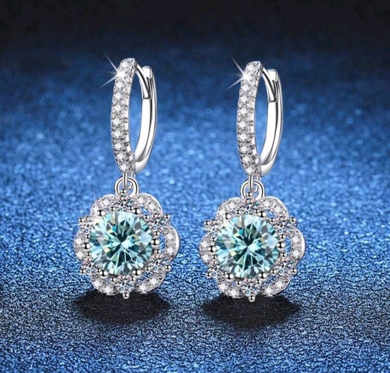 Mua hoa tai kim cương đẹp, chất lượng, uy tín tại Glosbe & Co