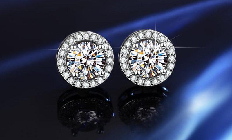 Khuyên tai kim cương tự nhiên 