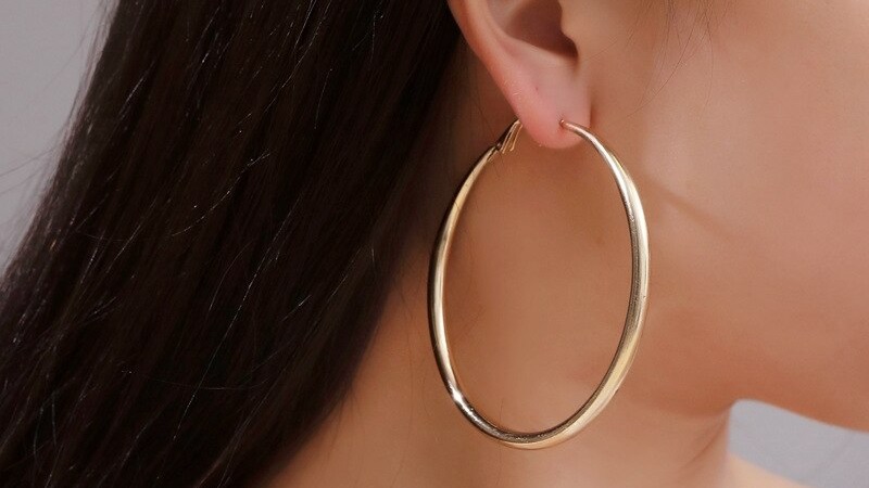 Khuyên tai khoen tròn vàng 18K