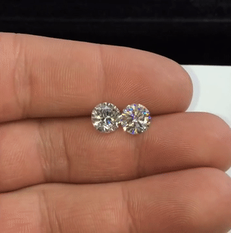 Phân biệt kim cương tự nhiên và đá Moissanite