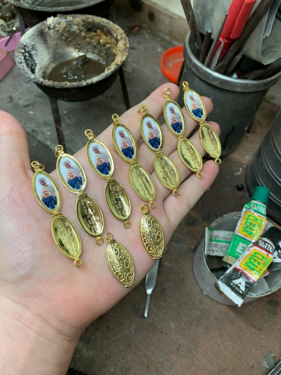 gia-c%C3%B4ng-logo-doanh-nghi%E1%BB%87p-