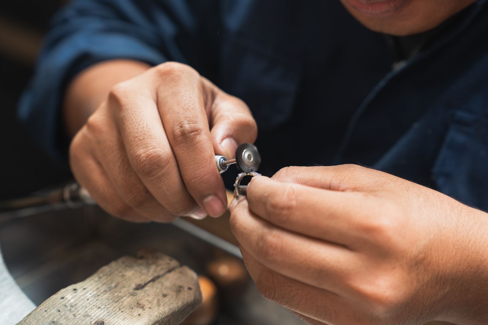 Gia công trang sức Glosbe & Co