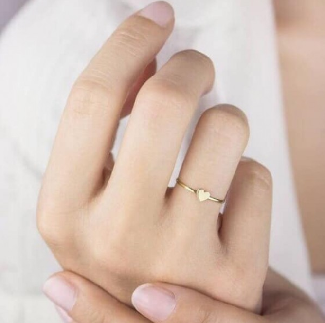 Mẫu nhẫn trái tim 18K