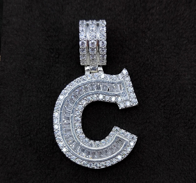 Dây chuyền mặt kim cương hình chữ cái theo tên