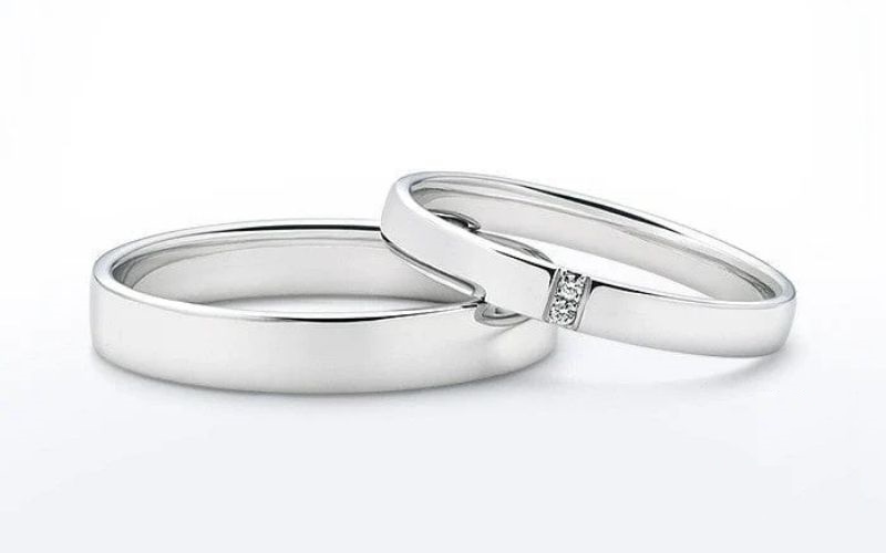 Mẫu nhẫn vàng trắng nữ thiết kế đơn giản, thanh lịch