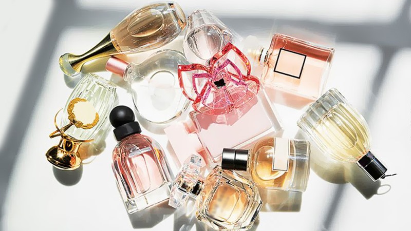 Nước hoa - Món quà 8/3 cho bạn gái