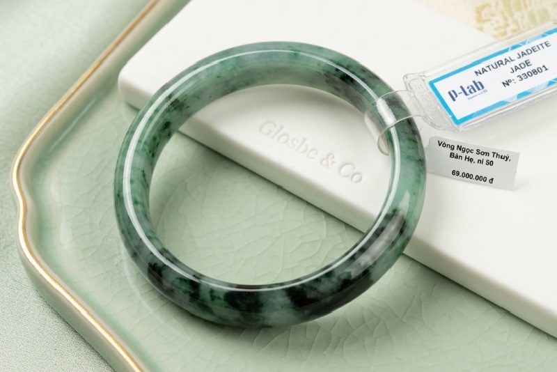 Vòng phỉ thuý sơn thuỷ đẹp huyền bí