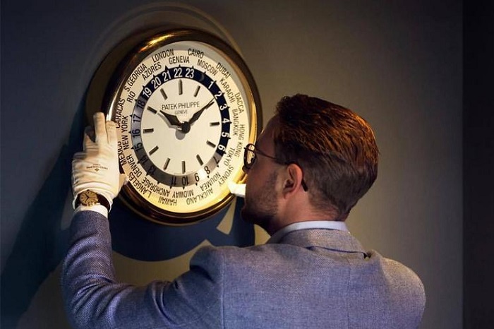 Đồng hồ treo tường quà tặng độc đáo cho đối tác, khách hàng