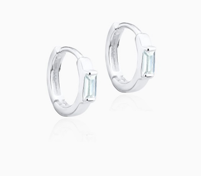 Khuyên tai cho trẻ sơ sinh đính đá