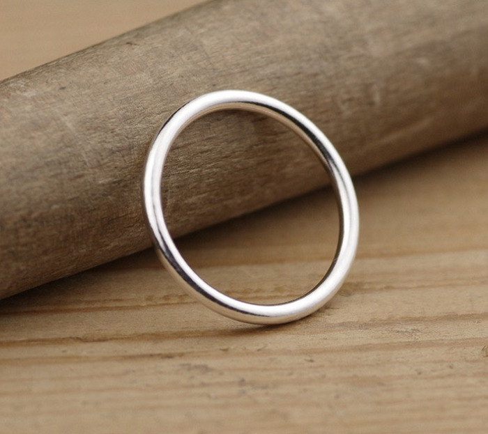 Vòng bạc mỏng, nhẹ cho bé sơ sinh