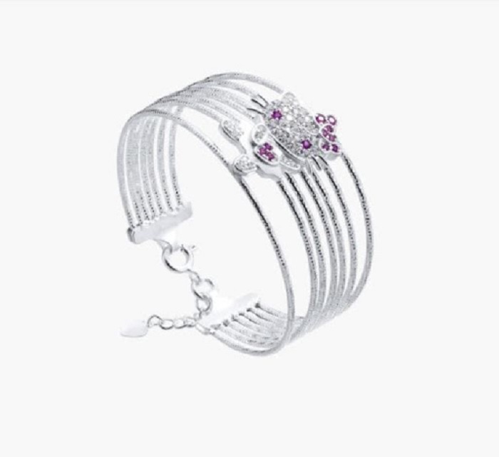 Vòng tay bạc cho bé gái hình mèo kitty đính đá tuyệt đẹp 