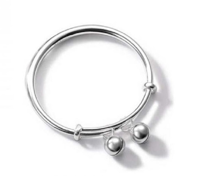 Vòng tay bạc cho bé trai