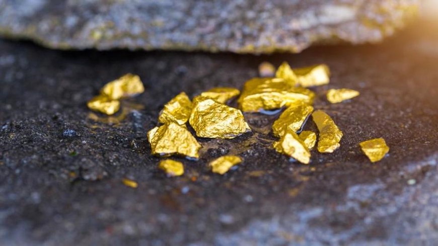 Vàng 18K là hợp kim gồm 75% vàng nguyên chất pha cùng 25% kim loại